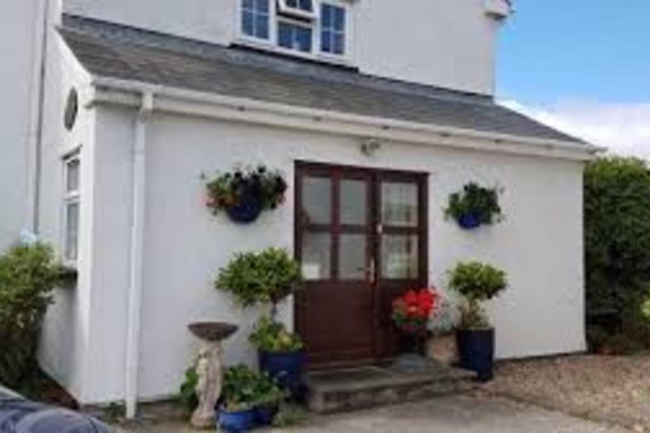 1-Bed Cottage On Coastal Pathway In South Wales Gileston Экстерьер фото